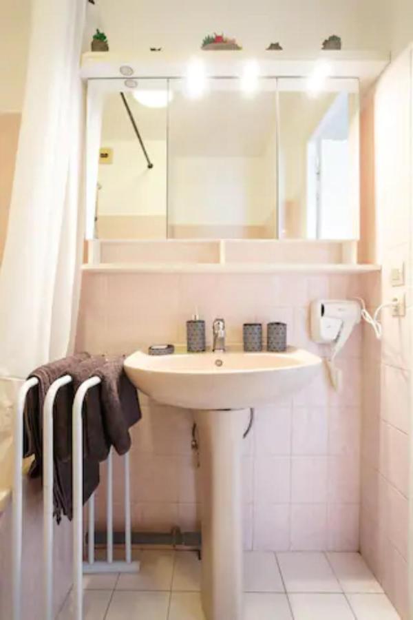 Appartement Cozy : 10/15 Min Des Champs Elysee Sartrouville Eksteriør billede