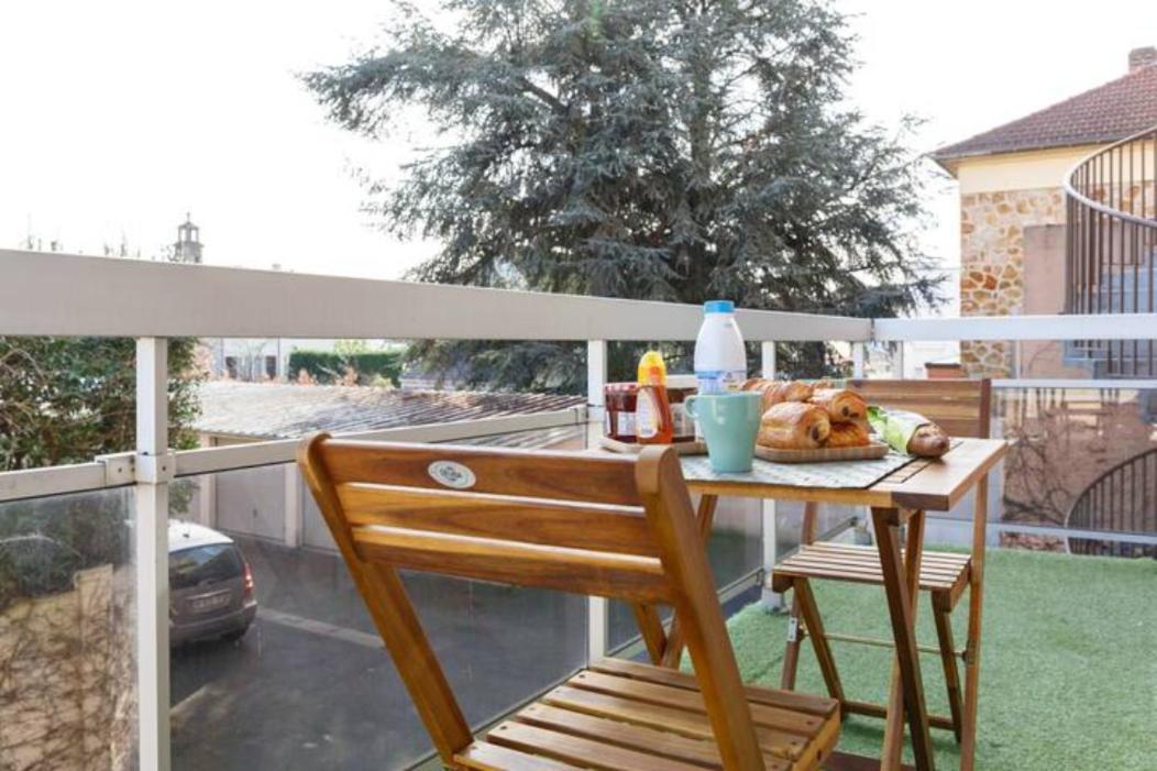 Appartement Cozy : 10/15 Min Des Champs Elysee Sartrouville Eksteriør billede